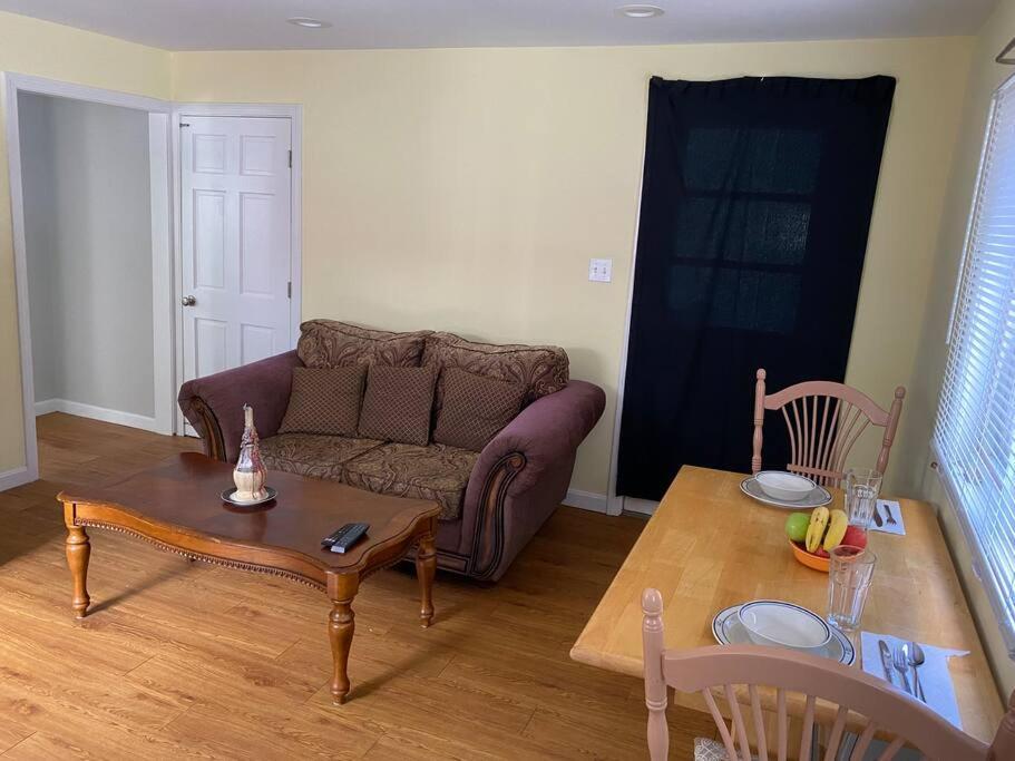 Sunny One Bedroom In Historic Downtown Dover Dış mekan fotoğraf